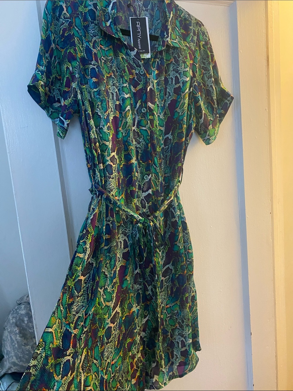 APNY DRESS, Green & Blue Snake-Print Midi Shirt Dress